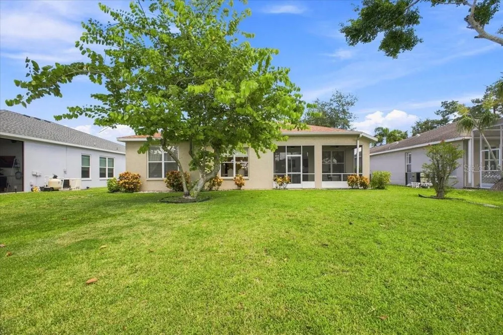 4002 2ND DR NE Bradenton, FL 34208
