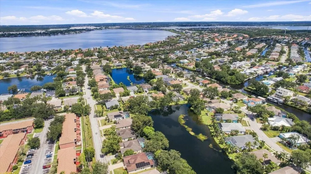 4002 2ND DR NE Bradenton, FL 34208
