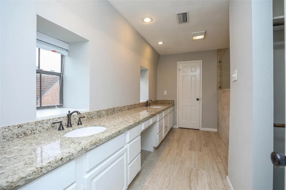 5370 Brownway Street #D33 Houston, TX 77056