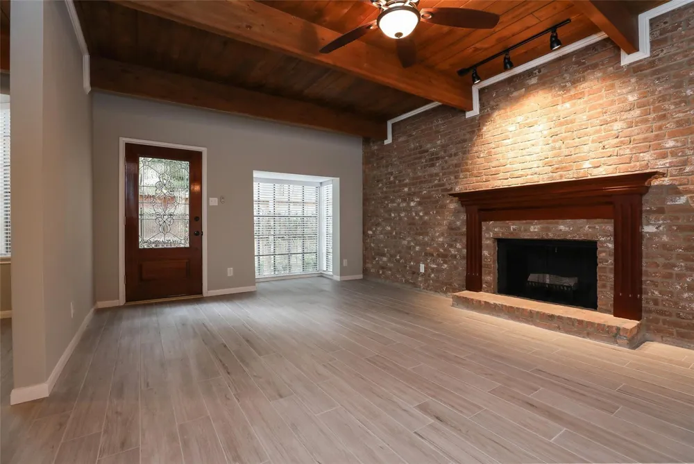 5370 Brownway Street #D33 Houston, TX 77056