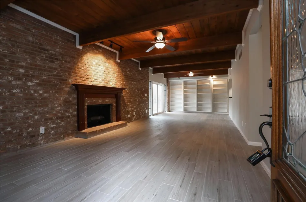 5370 Brownway Street #D33 Houston, TX 77056