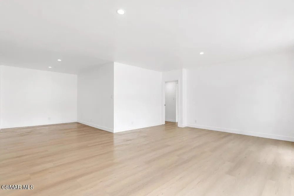 605 Warwick Avenue #629-1 Thousand Oaks, CA 91360
