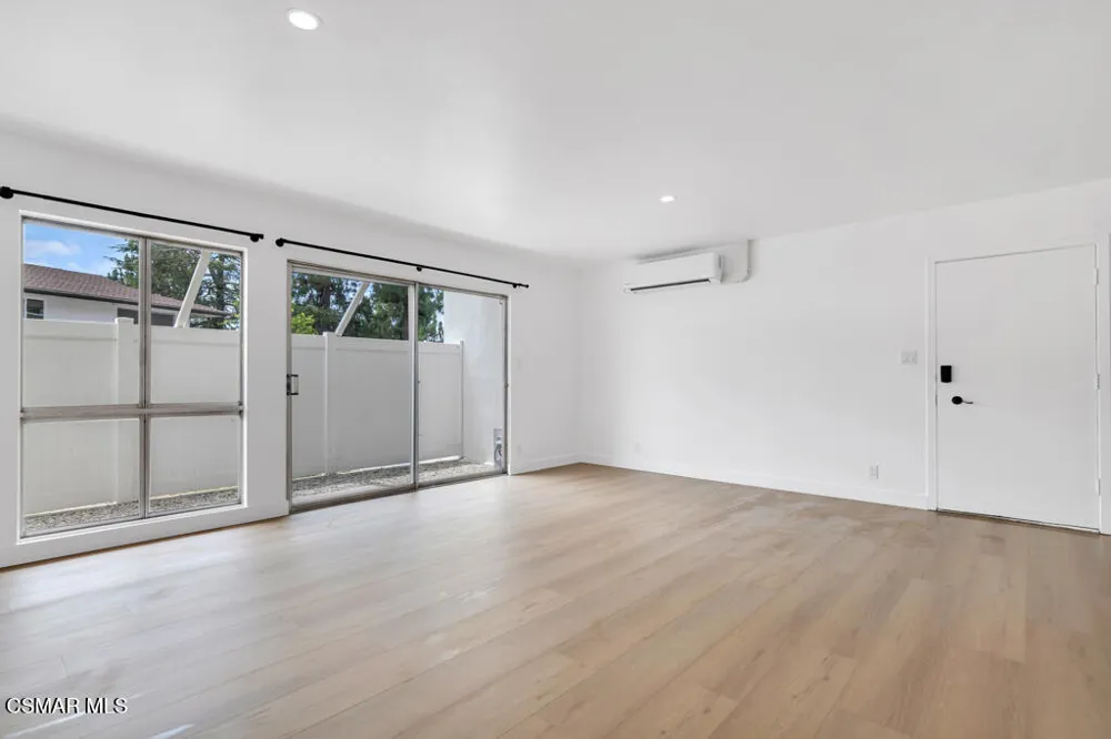 605 Warwick Avenue #629-1 Thousand Oaks, CA 91360