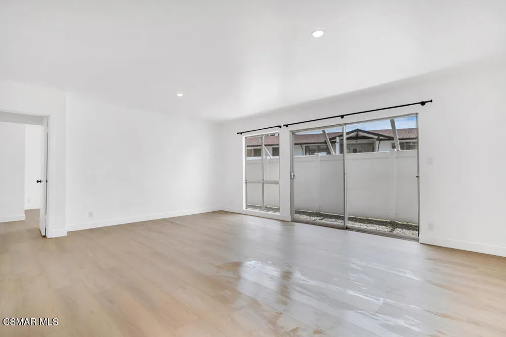 605 Warwick Avenue #629-1 Thousand Oaks, CA 91360