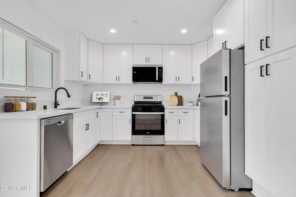 605 Warwick Avenue #629-1 Thousand Oaks, CA 91360