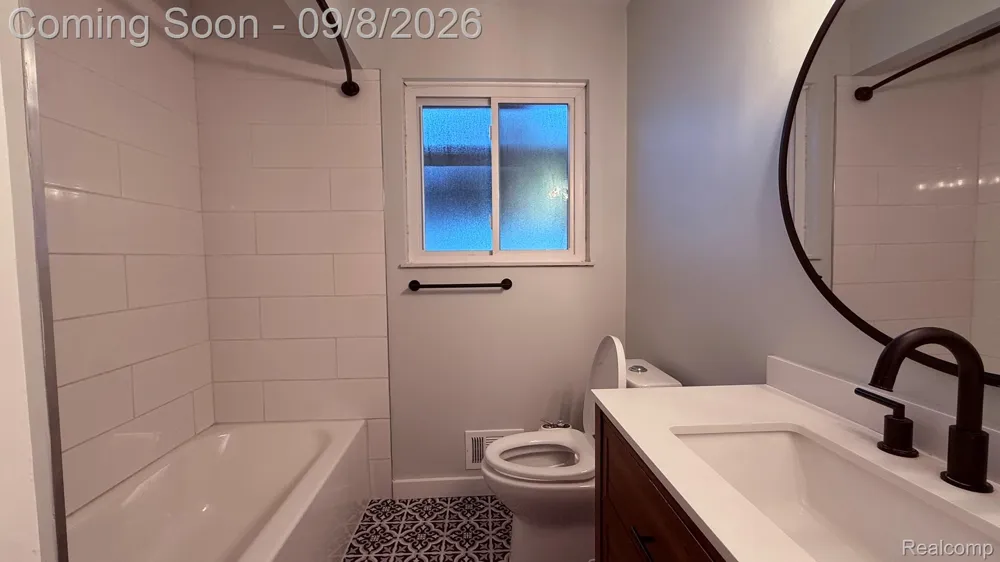 1295 Jenifer Avenue Madison Heights City, MI 48071