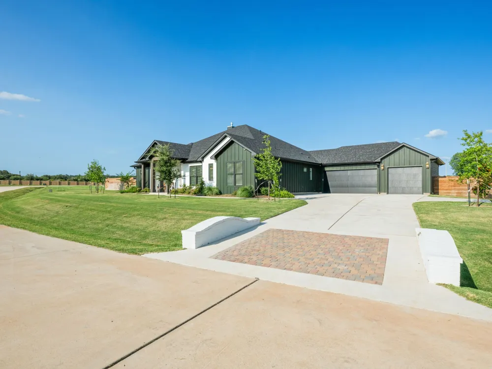 131 Hydrangea Drive Smithville, TX 78957