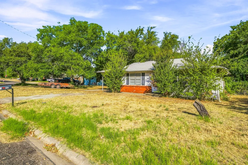 945 W Park Street Stephenville, TX 76401