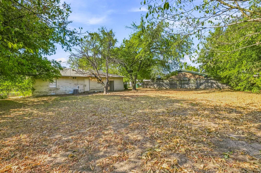 945 W Park Street Stephenville, TX 76401