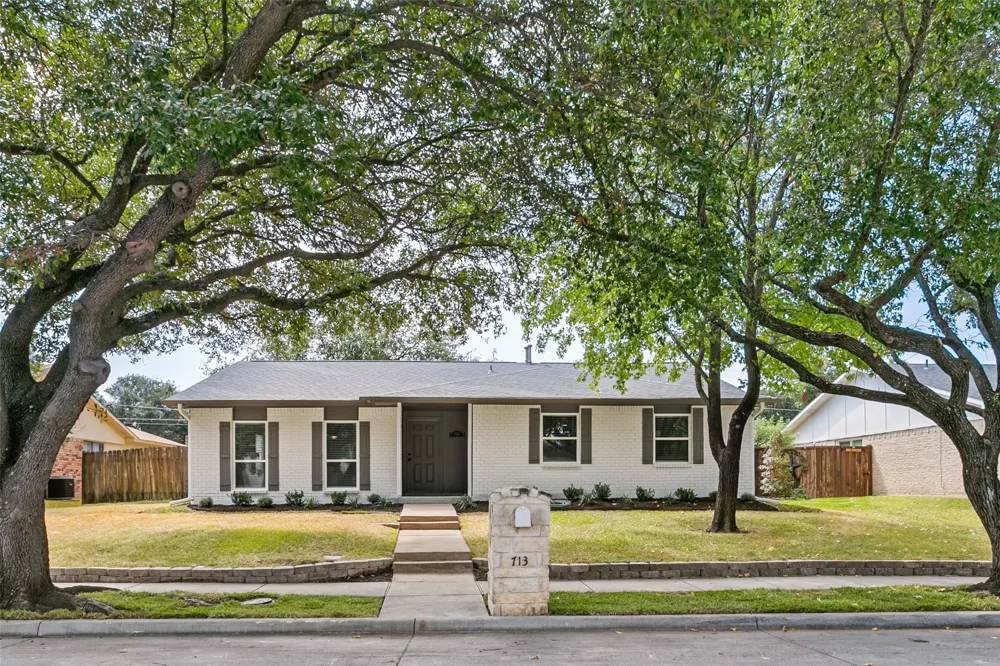 713 Timberdale Street Grand Prairie, TX 75052