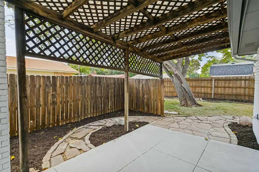713 Timberdale Street Grand Prairie, TX 75052