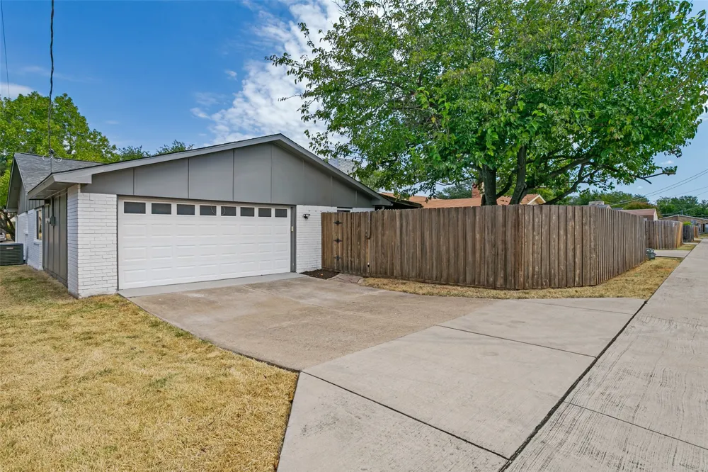 713 Timberdale Street Grand Prairie, TX 75052