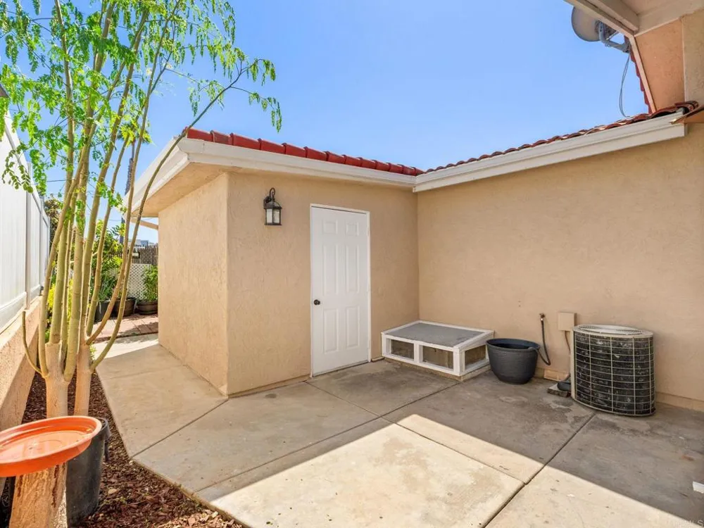 2010 W San Marcos Blvd #21 San Marcos, CA 92078
