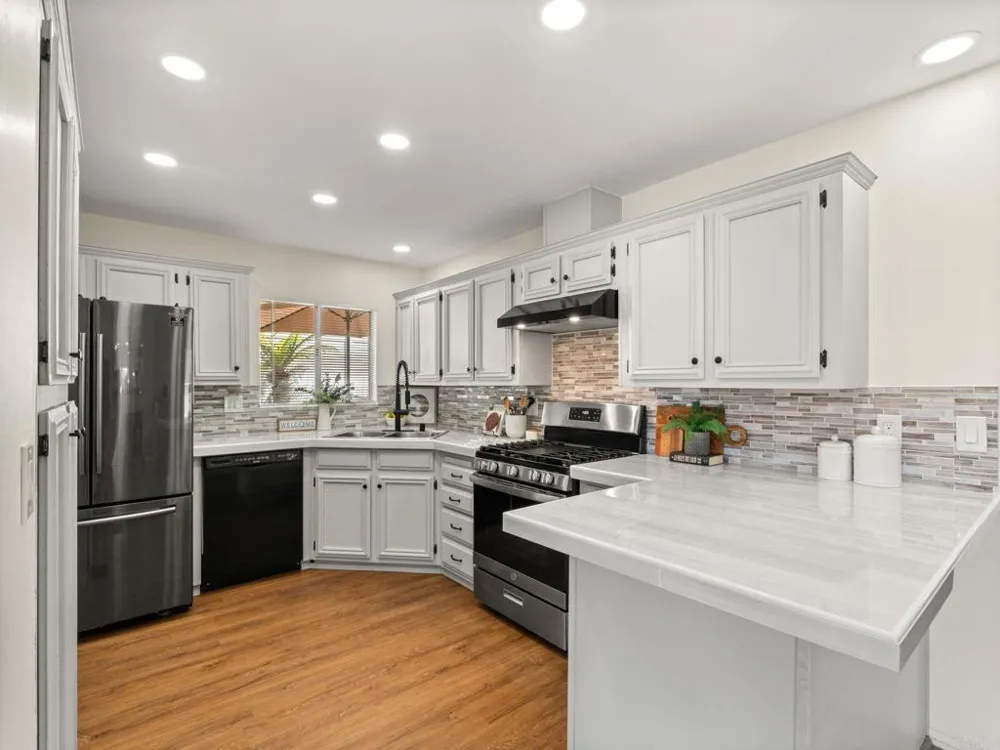 2010 W San Marcos Blvd #21 San Marcos, CA 92078