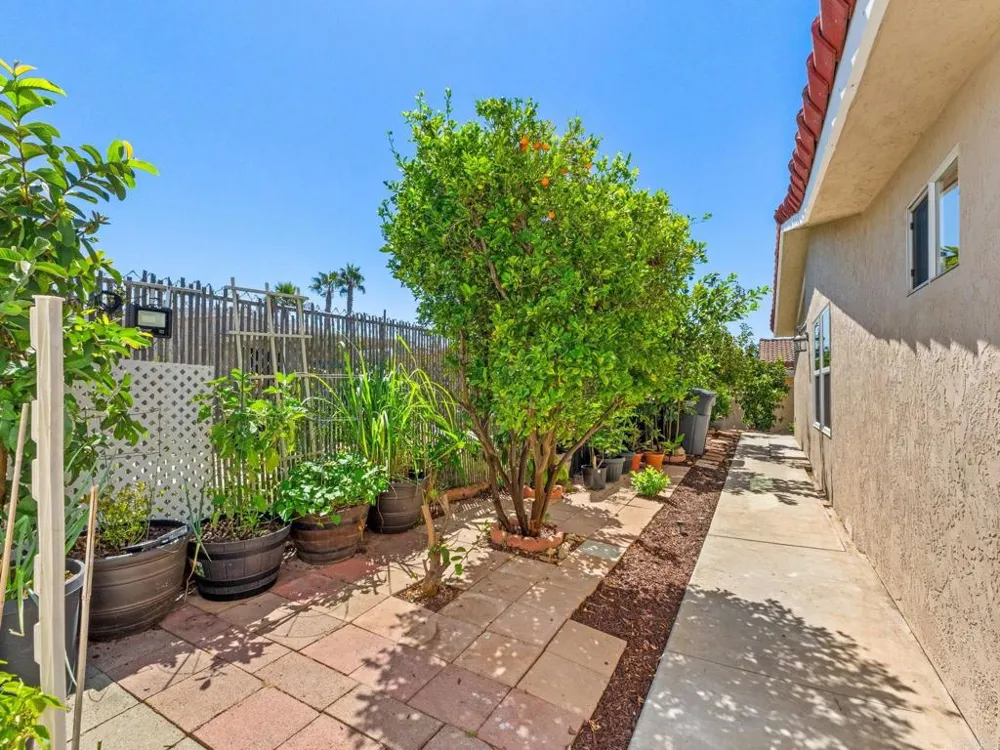 2010 W San Marcos Blvd #21 San Marcos, CA 92078