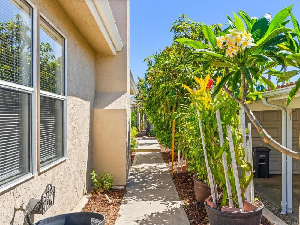 2010 W San Marcos Blvd #21 San Marcos, CA 92078
