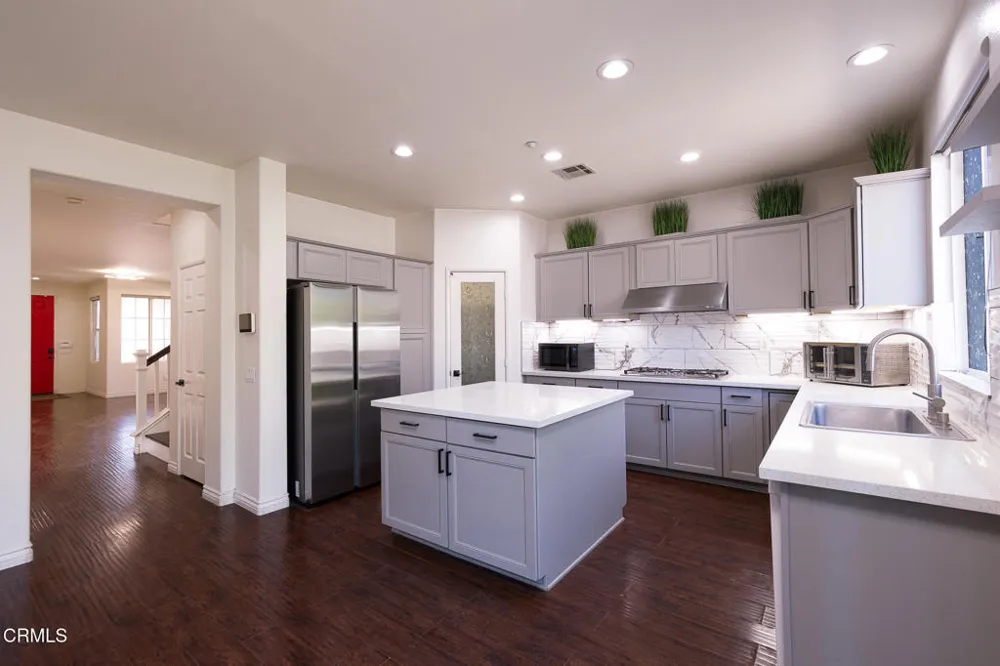 778 Entrada Drive Oxnard, CA 93030