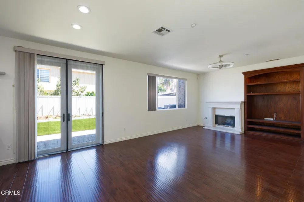 778 Entrada Drive Oxnard, CA 93030