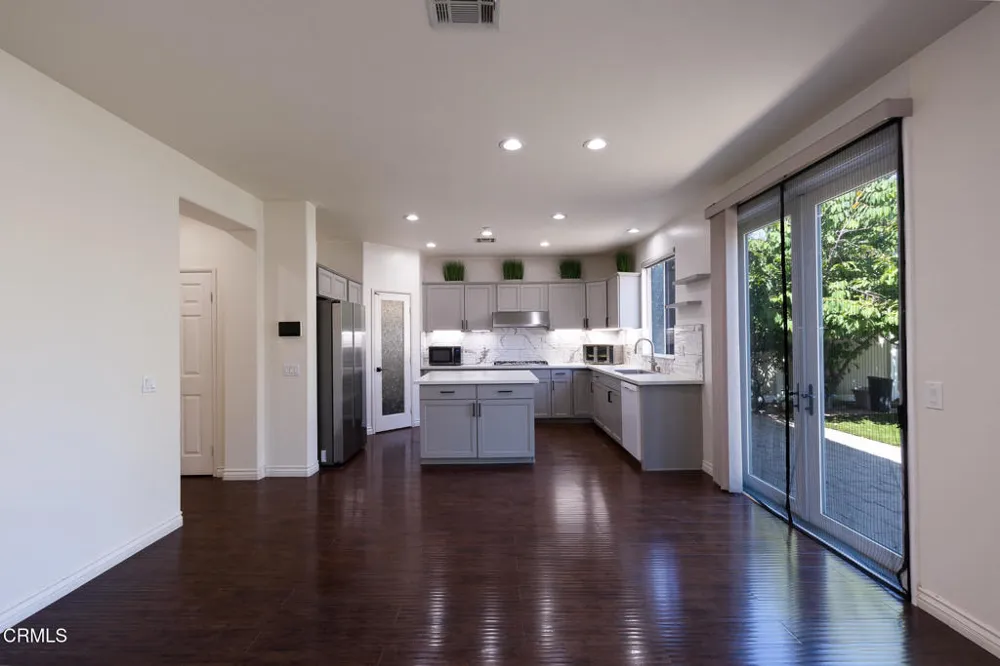 778 Entrada Drive Oxnard, CA 93030