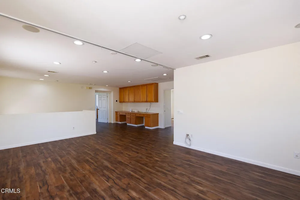778 Entrada Drive Oxnard, CA 93030