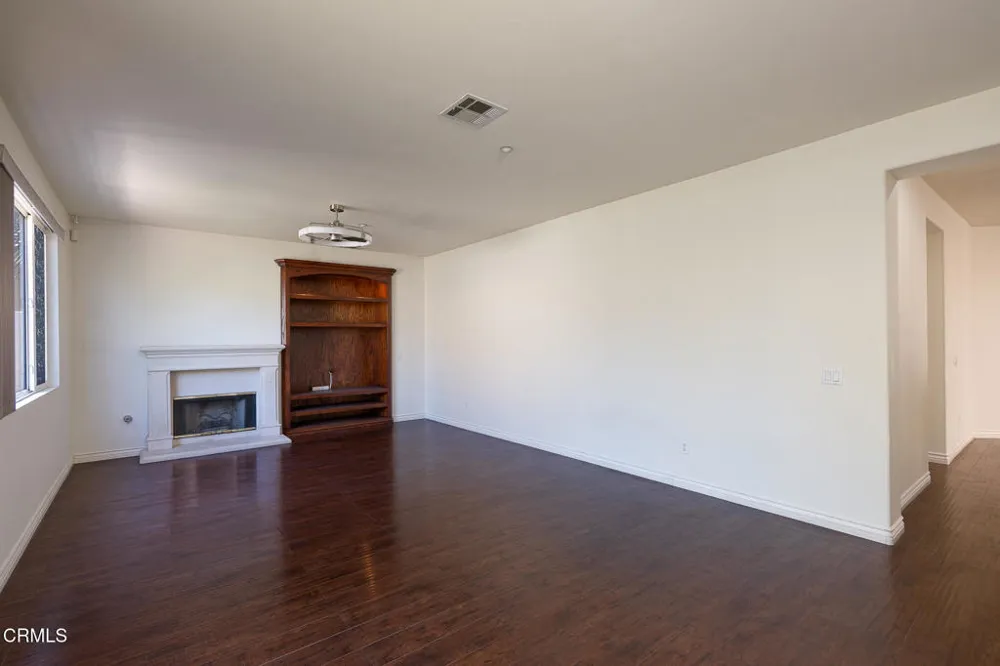 778 Entrada Drive Oxnard, CA 93030