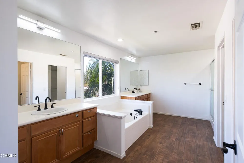 778 Entrada Drive Oxnard, CA 93030