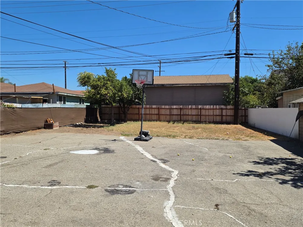1176 Park Avenue Pomona, CA 91768