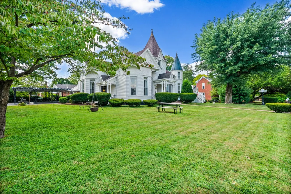 432 Nashville St Russellville, KY 42276