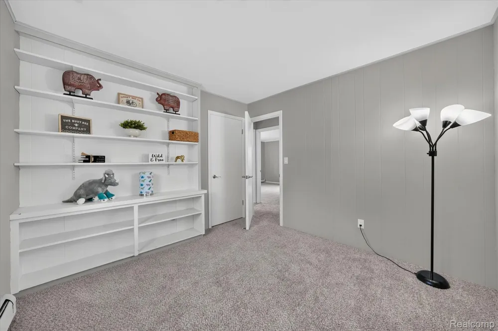 5517 Starwood Drive Commerce Charter Township, MI 48382