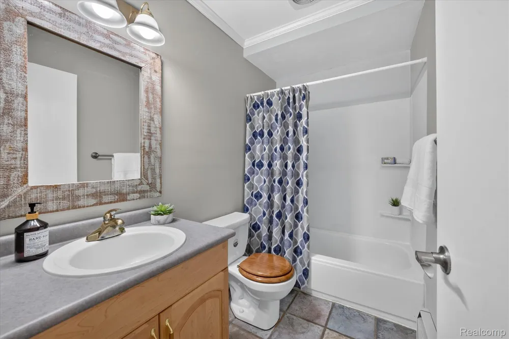 5517 Starwood Drive Commerce Charter Township, MI 48382