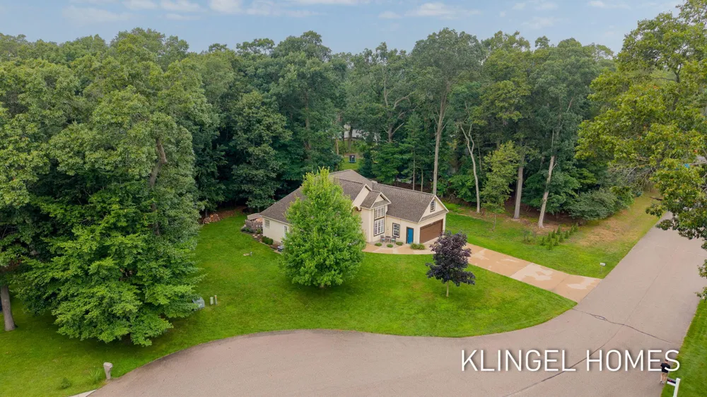 3651 Windemere Court Norton Shores City, MI 49441