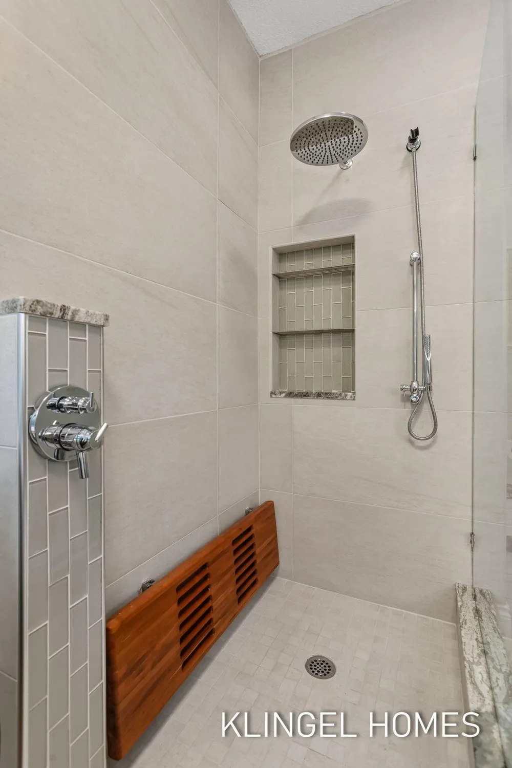 3651 Windemere Court Norton Shores City, MI 49441