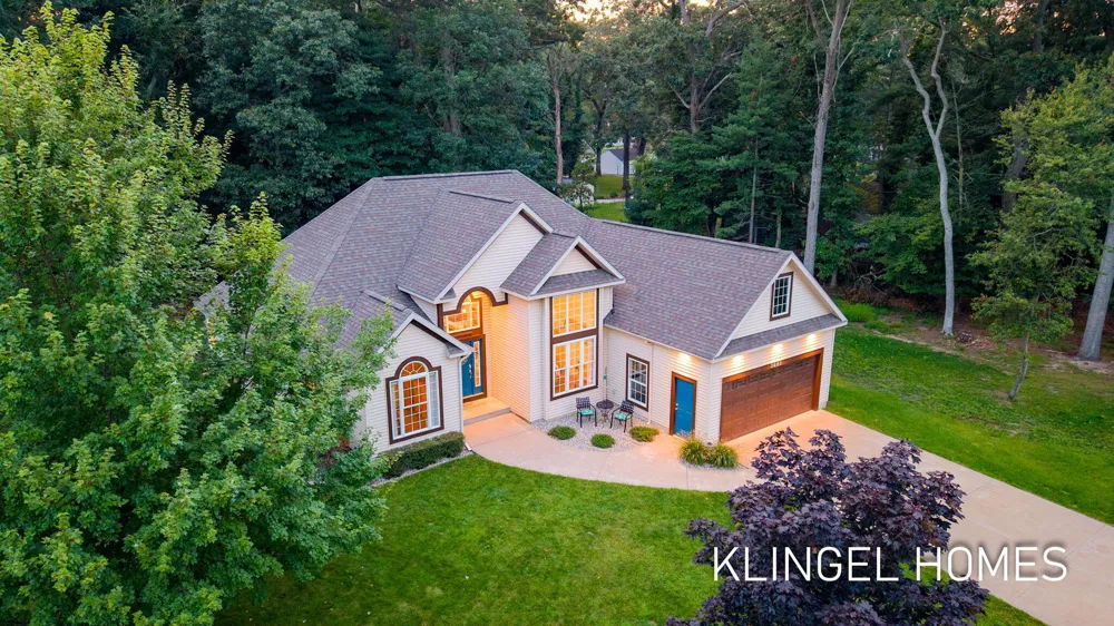 3651 Windemere Court Norton Shores City, MI 49441