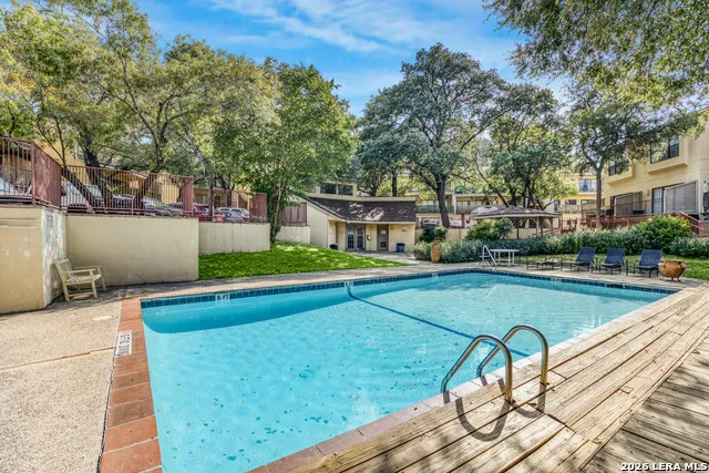 8642 Fredericksburg Rd. #103 San Antonio, TX 78240