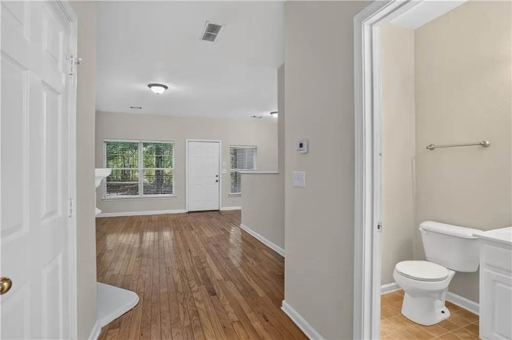 213 Brookview Drive Riverdale, GA 30274