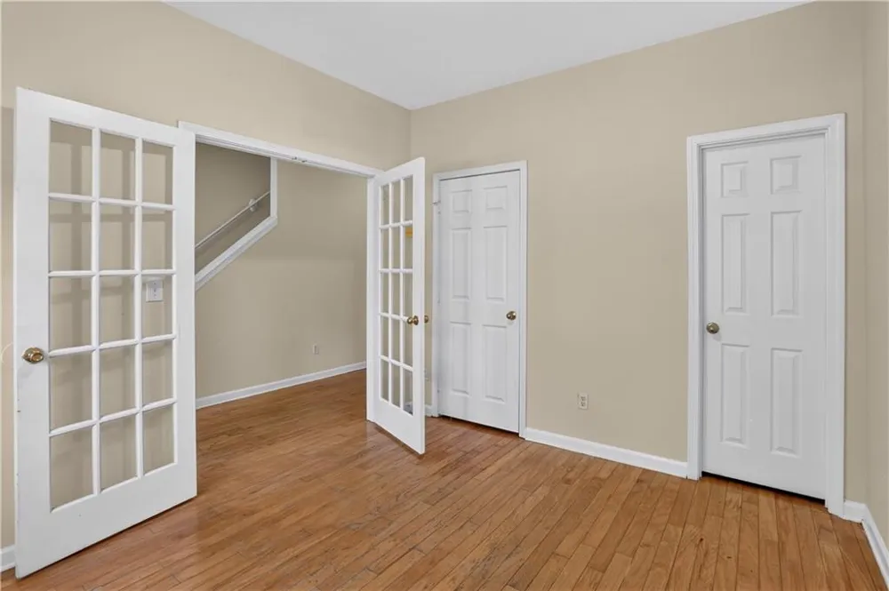 213 Brookview Drive Riverdale, GA 30274