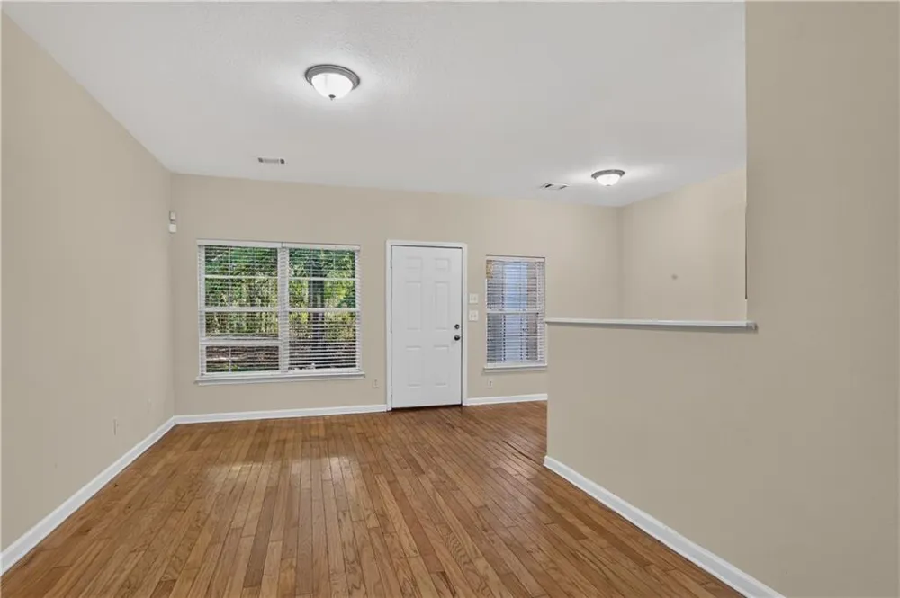 213 Brookview Drive Riverdale, GA 30274