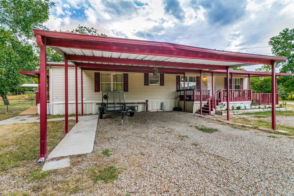 6013 Idaho Trail Granbury, TX 76048