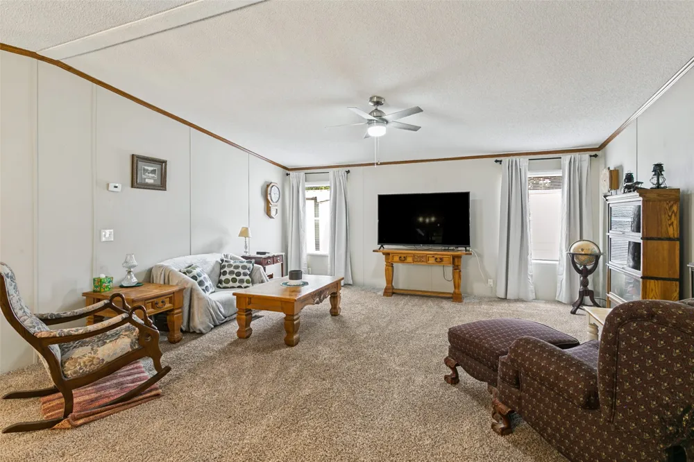 6013 Idaho Trail Granbury, TX 76048