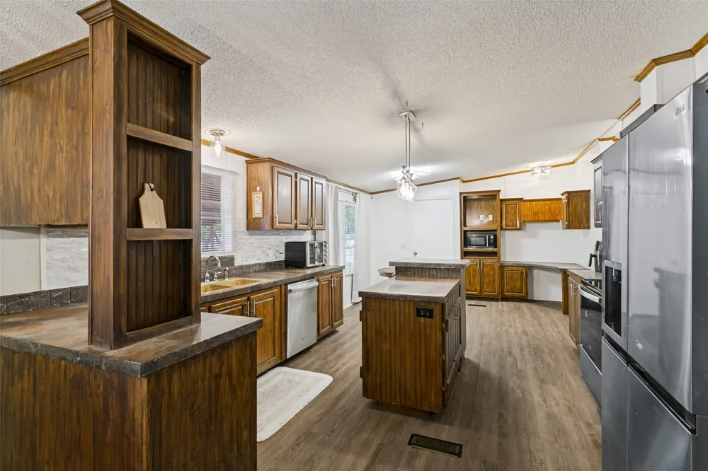 6013 Idaho Trail Granbury, TX 76048