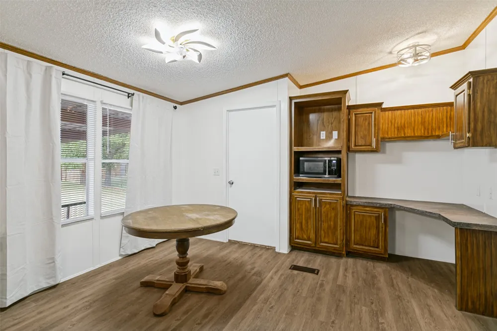 6013 Idaho Trail Granbury, TX 76048