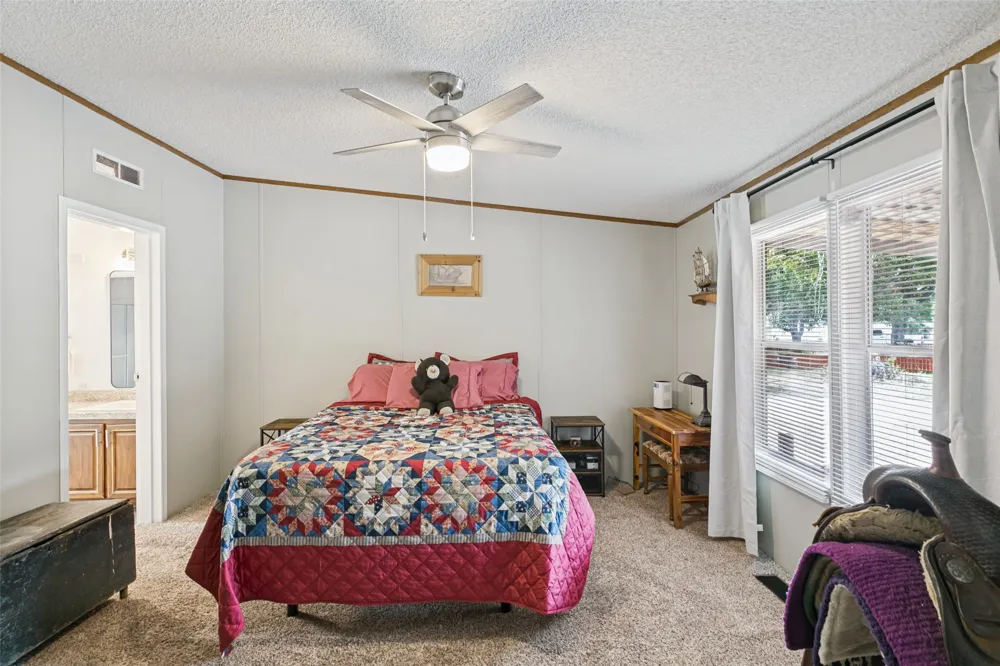 6013 Idaho Trail Granbury, TX 76048