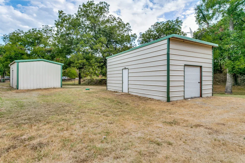 6013 Idaho Trail Granbury, TX 76048