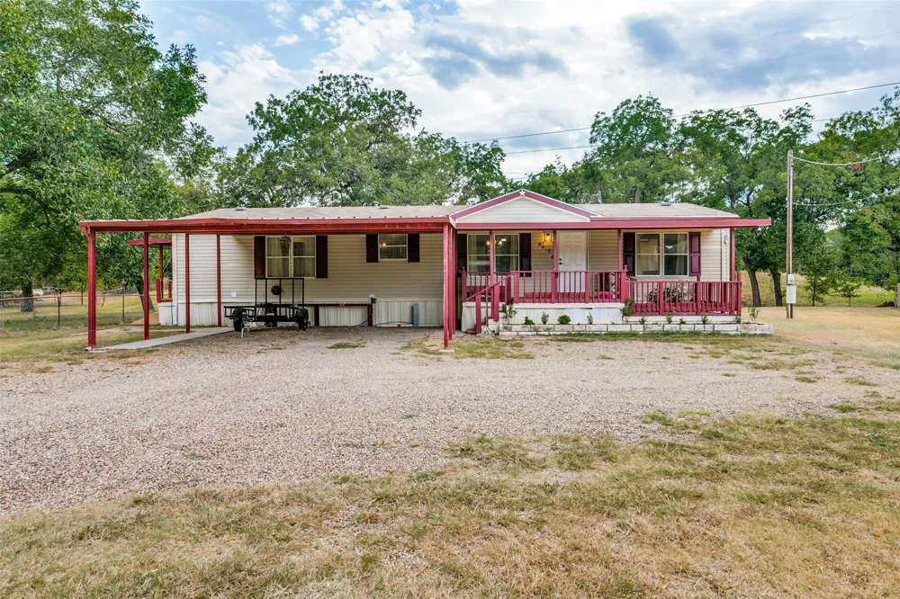 6013 Idaho Trail Granbury, TX 76048