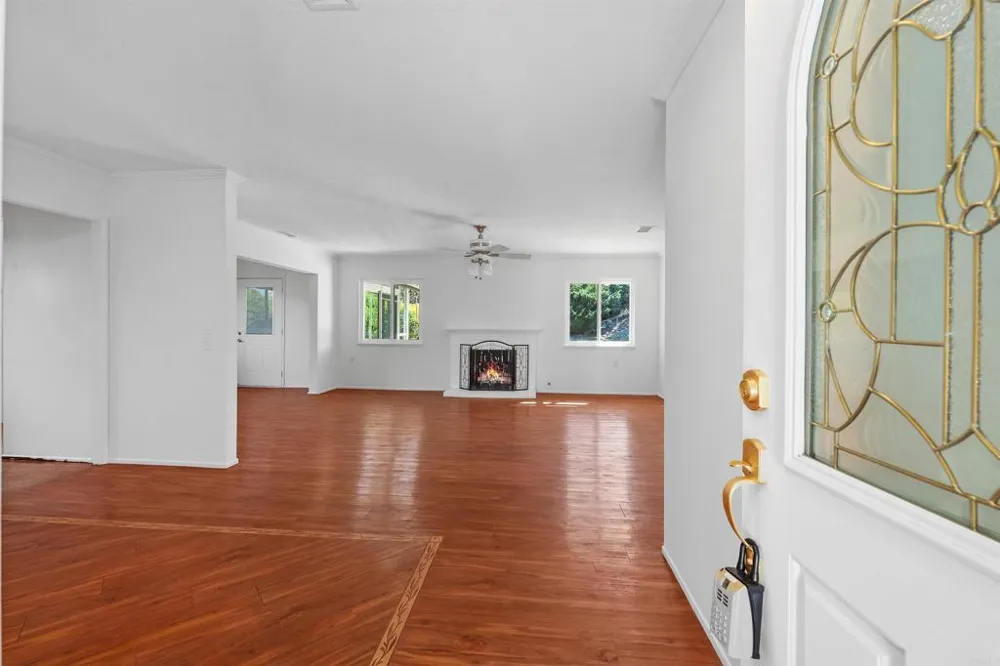 16866 Acebo Drive San Diego, CA 92128