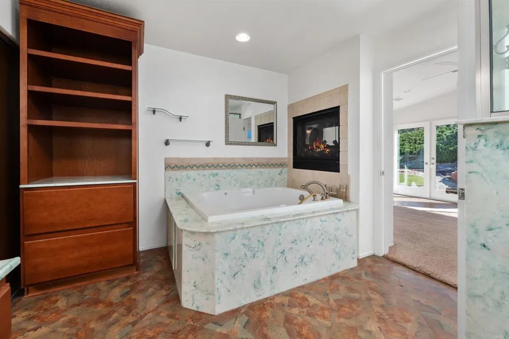 16866 Acebo Drive San Diego, CA 92128