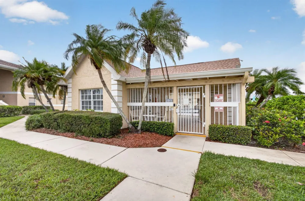 1536 SE Royal Green Circle #201 Port St. Lucie, FL 34952