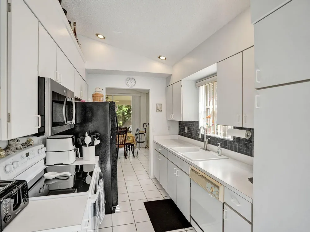 7592 Ironbridge Circle Delray Beach, FL 33446