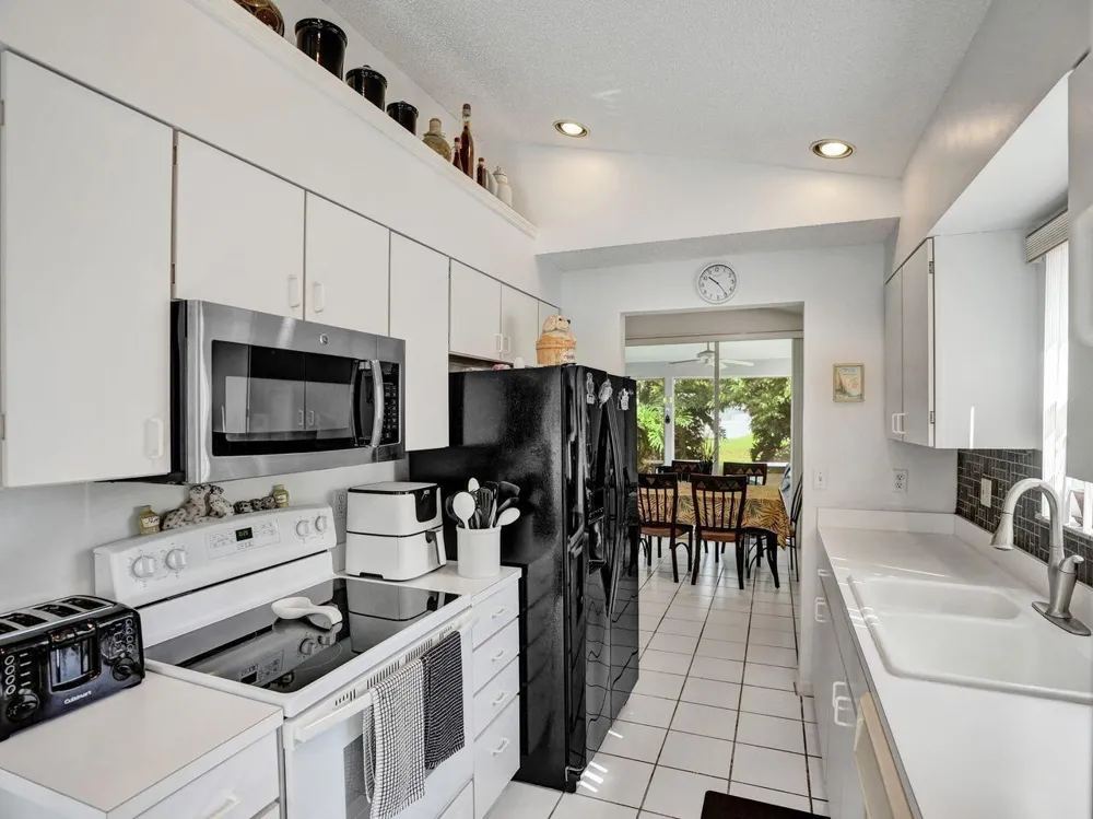 7592 Ironbridge Circle Delray Beach, FL 33446