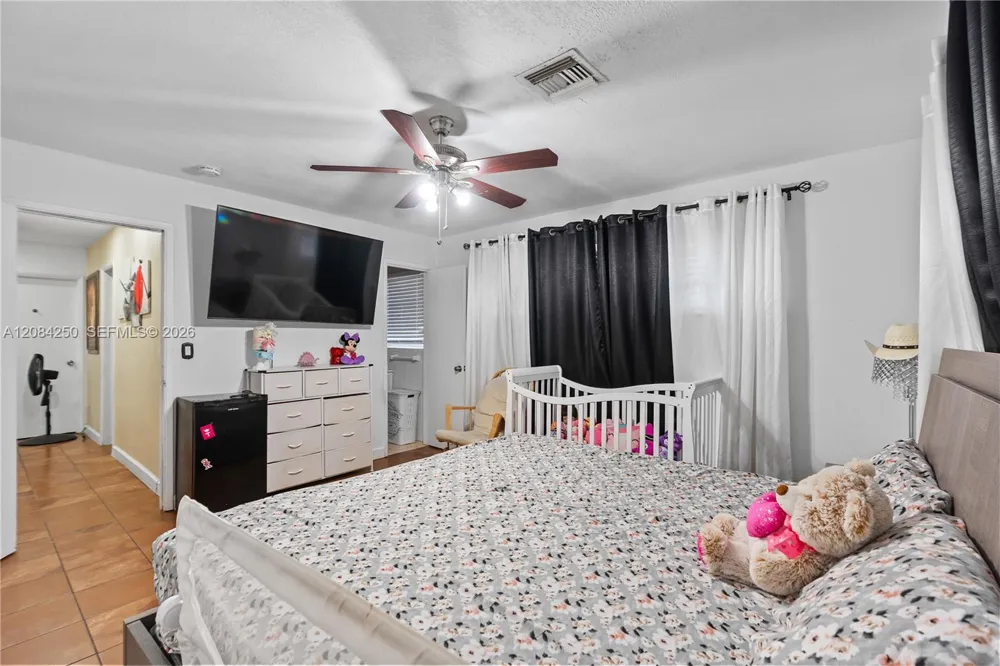 3831 NW 6th Pl Lauderhill, FL 33311